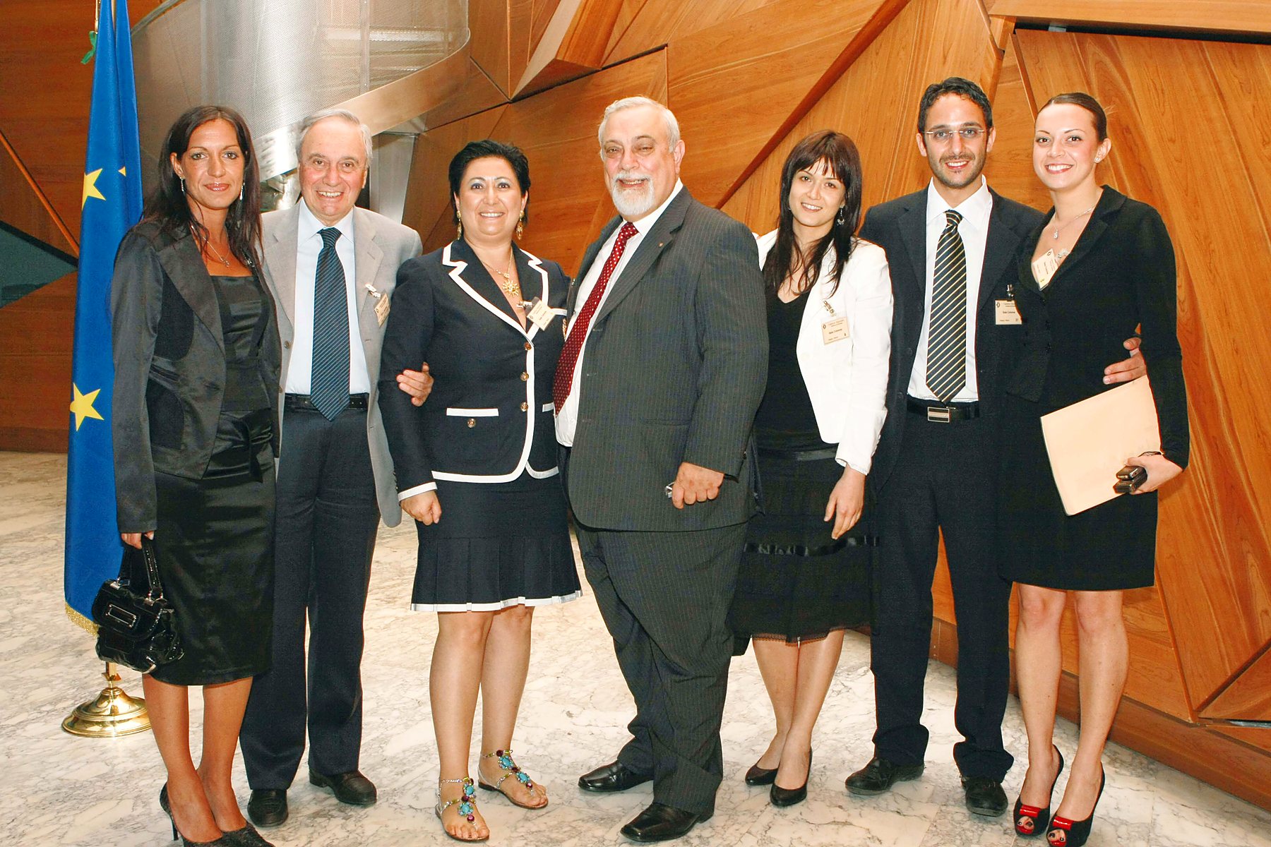 foto gruppo evento istituzionale wainet web agency teramo abruzzo