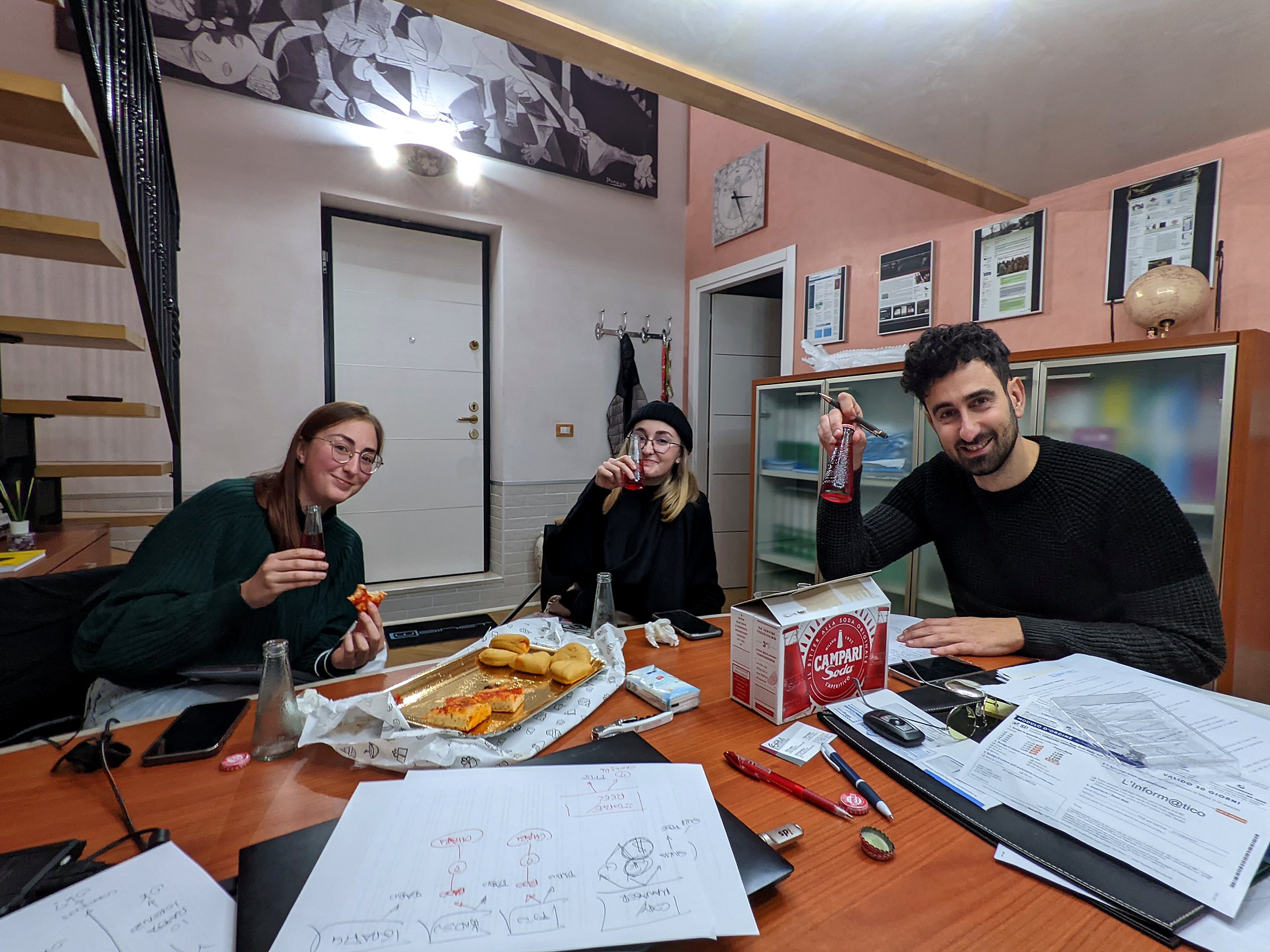 riunione creativa wainet con cliente wainet web agency teramo abruzzo