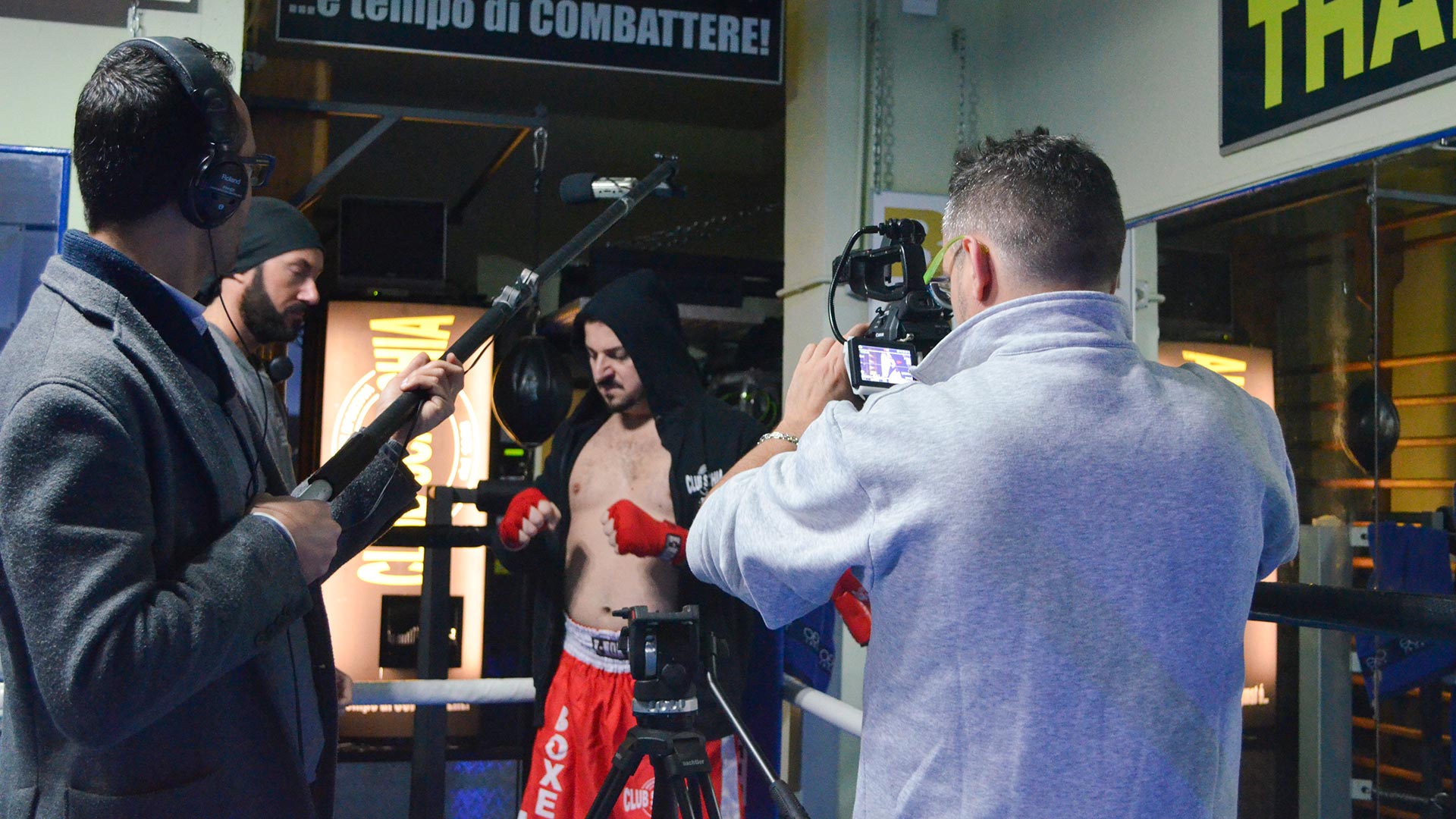 Video maker durante shooting video promozionale del campionato Man vs Arrosticini in Abruzzo
