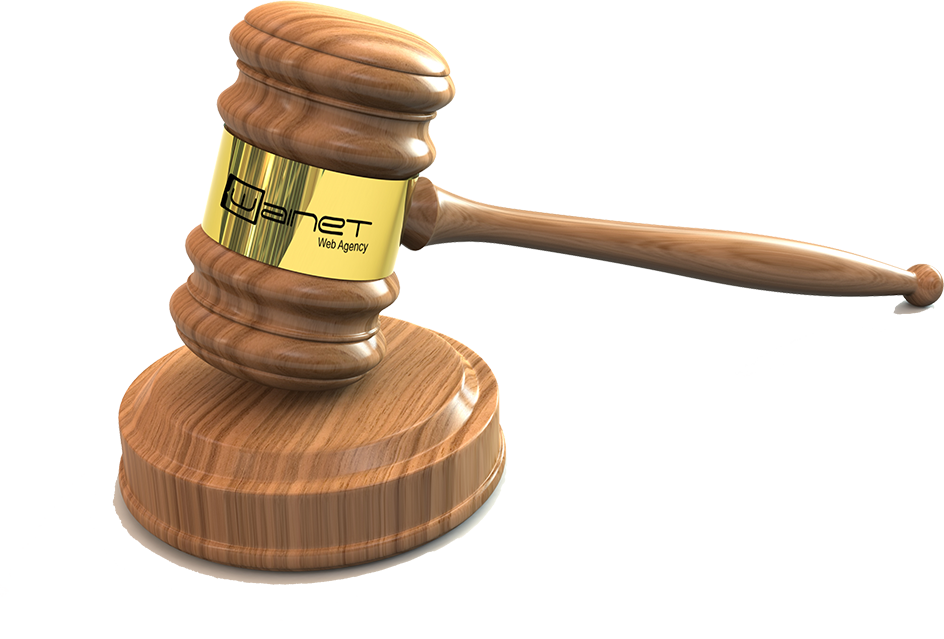 Martello di legno del tribunale che usa il giudice perizie informatiche giurate a Teramo in Abruzzo