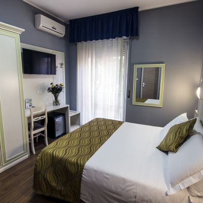 Camera doppia con fiori Hotel Gran Sasso Teramo