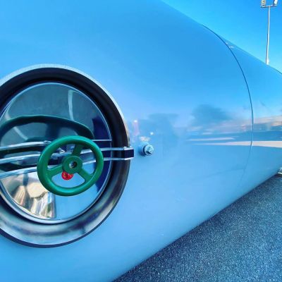 Serbatoi per carburante ItalTanx durante lavorazione aziendale