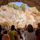 Grotte Marine di Vieste nel Gargano durante escursione Motobarche Leonarda