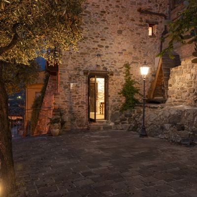 Facciata storica del Bed and Breakfast Abruzzo Tower a Montorio al Vomano in Abruzzo