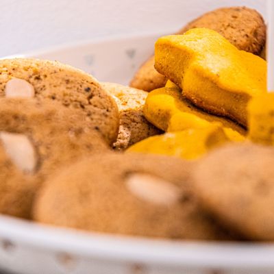 Biscotti e dolci fatti in casa per la colazione dello Shanti B&B di Vieste