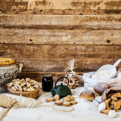 Assortimento rustico di biscotti, pane e dolci del Granaio Antico