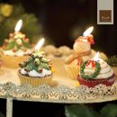 Dolci decorativi natalizi con alberelli e personaggi