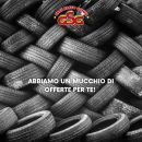 Grafica Gran Sasso Gomme con una pila di pneumatici in offerta