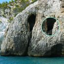 Motobarca Leonarda durante escursione alle Grotte Marine di Vieste