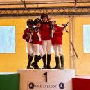 Squadra Team Horse sul gradino più alto del podio