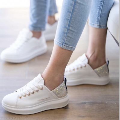 Donna Con Scarpe Alexander Smith Florian Calzature Su Instagram Teramo Abruzzo