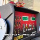 Pannello di controllo digitale di un macchinario da officina
