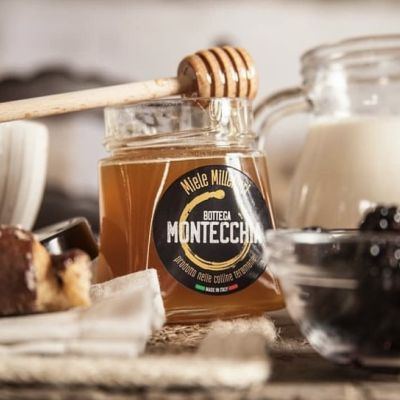 Confezione miele millefiori vicino more e dolce Bottega Montecchia su Instagram a Teramo in Abruzzo